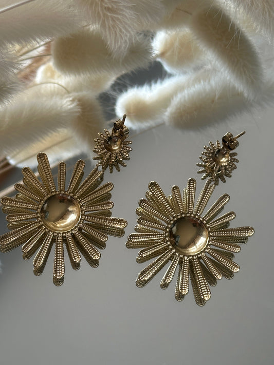 Les Piplettes gold earrings
