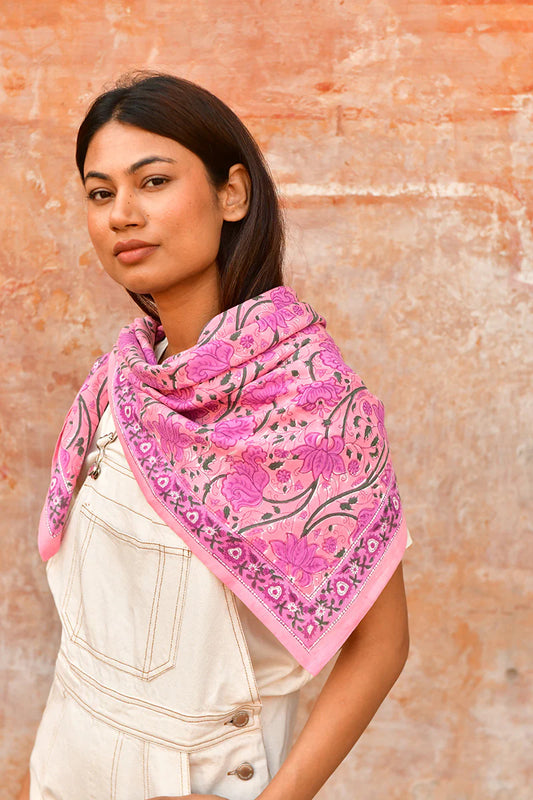 Grand foulard fleurie nicée rose les piplettes
