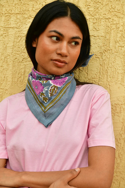 petit foulard fleurie ani bleu les piplettes