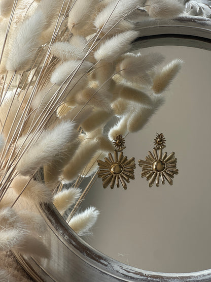 Les Piplettes gold earrings