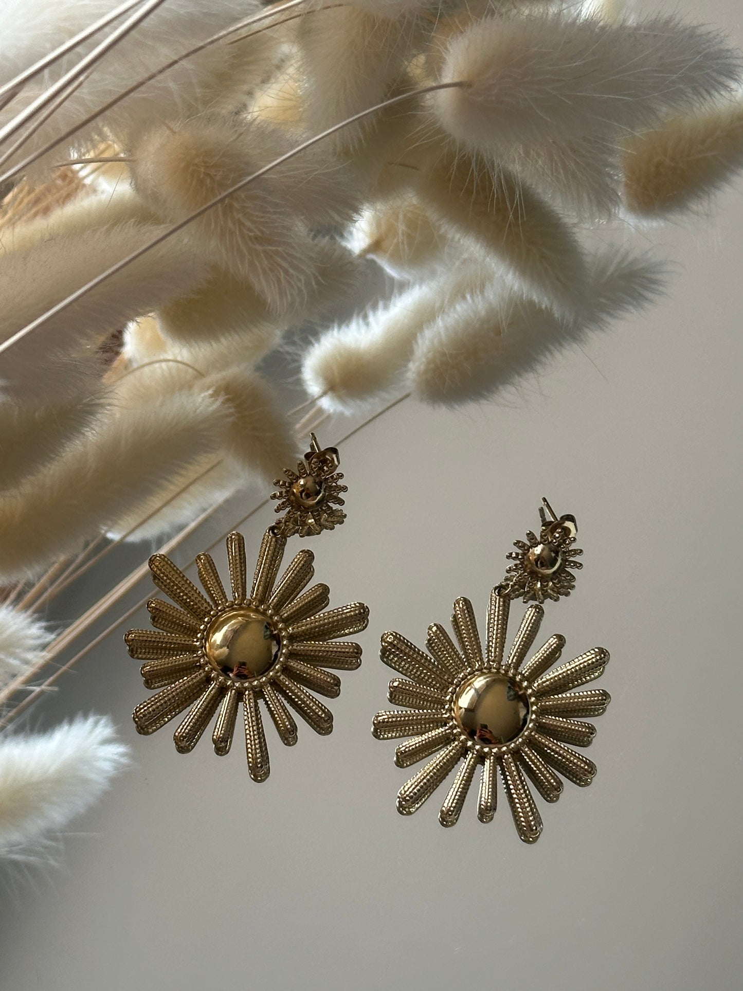 Les Piplettes gold earrings