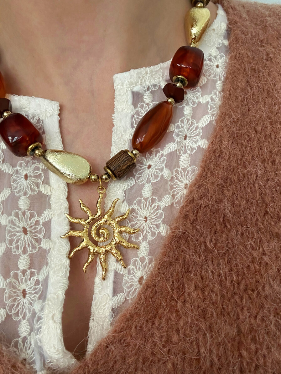 COLLIER ORENDA