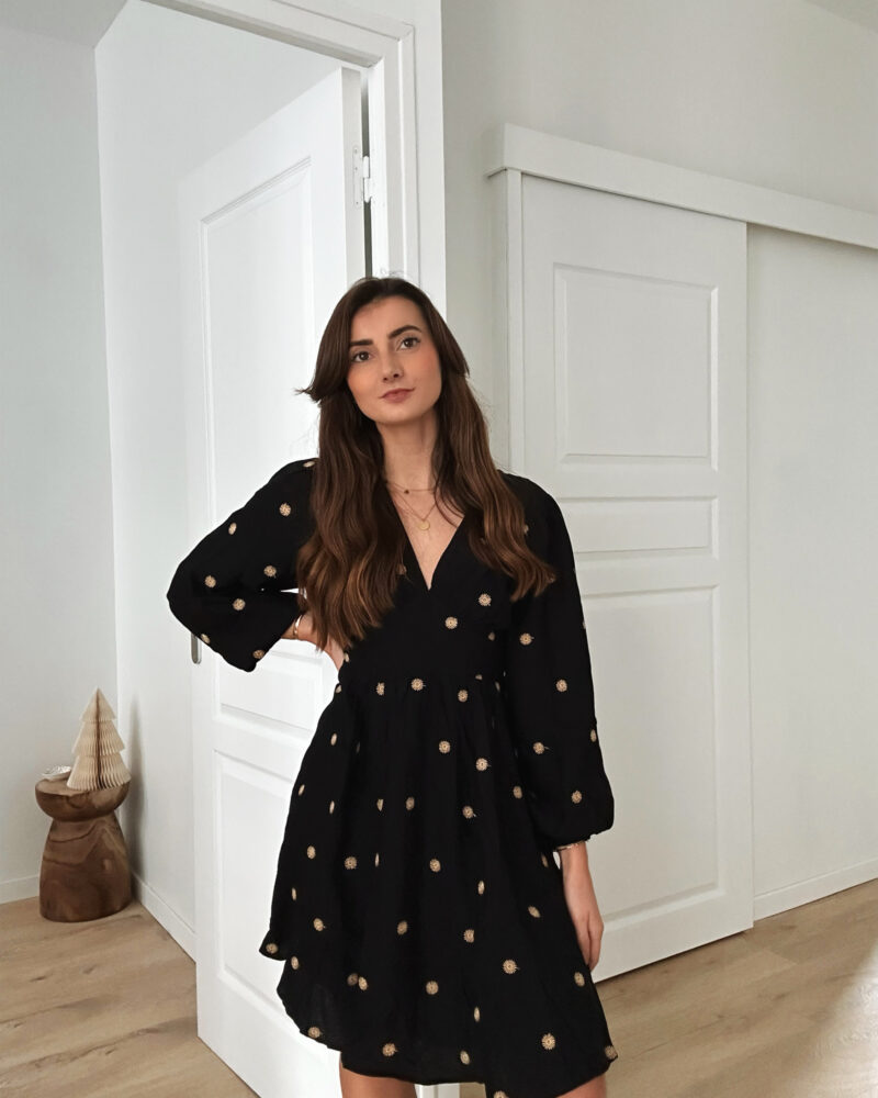 Robe Bertille Noire avec soleil doré